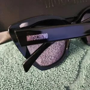 Moschino | Accessories | Sunglasses Moschino Comes With Case  display picture 3